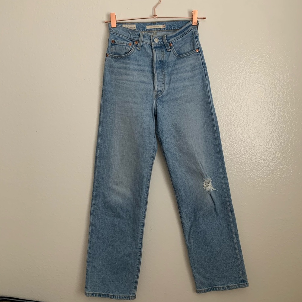 Levi’s Ribcage Jeans